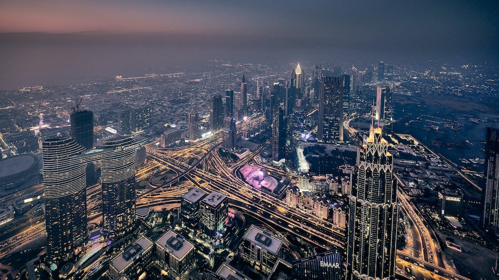 Création d'une société en Free Zone à Dubaï : Comprendre les étapes et les avantages