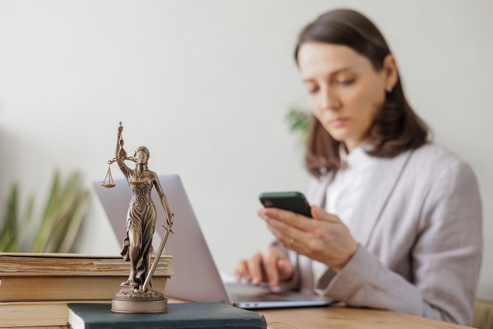 Le code d'activité APE / NAF 7112B : une expertise essentielle pour les entreprises