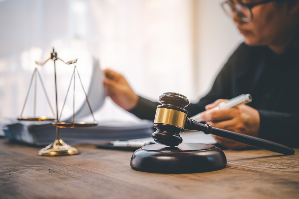 Attaquer son employeur aux Prud'hommes: comprendre et agir en