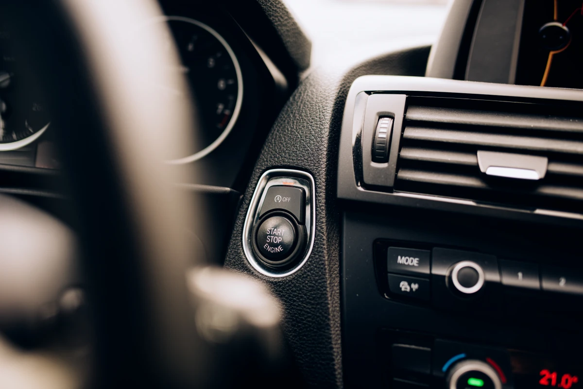 Régulation des véhicules autonomes et responsabilités en cas d'accident : une analyse juridique