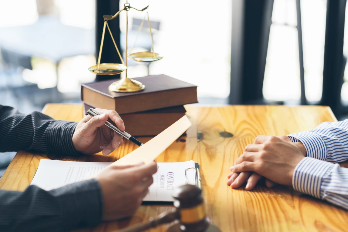L'annonce légale et le rôle du tribunal de commerce