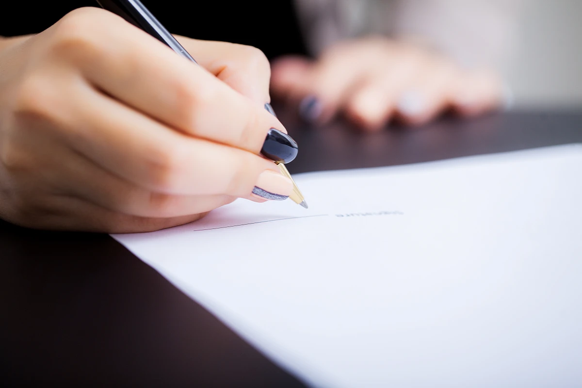 Clauses abusives en droit de la consommation : analyse de leur validité juridique